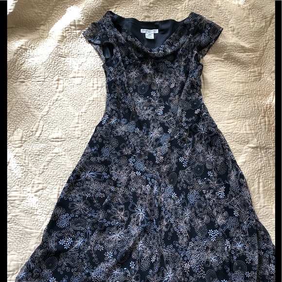 EVAN PICONE All In The details Soft Style with Flare hem. Fully lined Size 14 - Picture 4 of 7